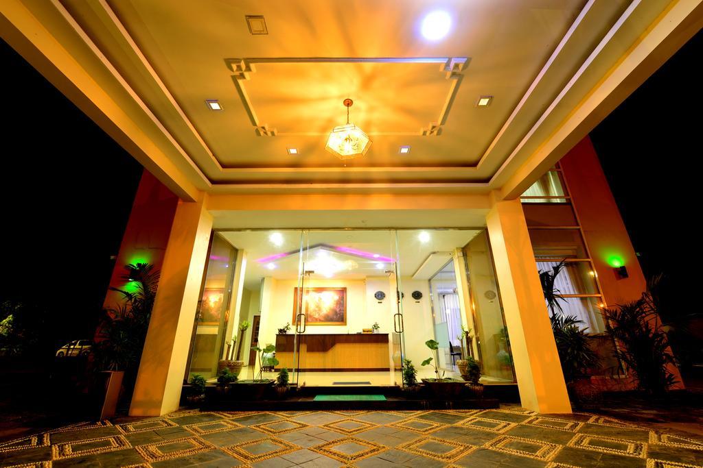 Kanbawza Hinthar Hotel Bago Exterior foto